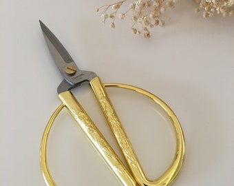 Gold vintage scissors, Embroidery scissors,  Dragon and Phoenix Scissors, Cutter for Arts and Crafts, Scissors for Sewing, Vintage scissors