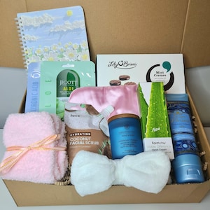 Self Care Pregnancy Gift Box for Mum to Be • Pregnancy Pamper Hamper • Maternity Care Package • Baby Shower Gift for expecting Mums