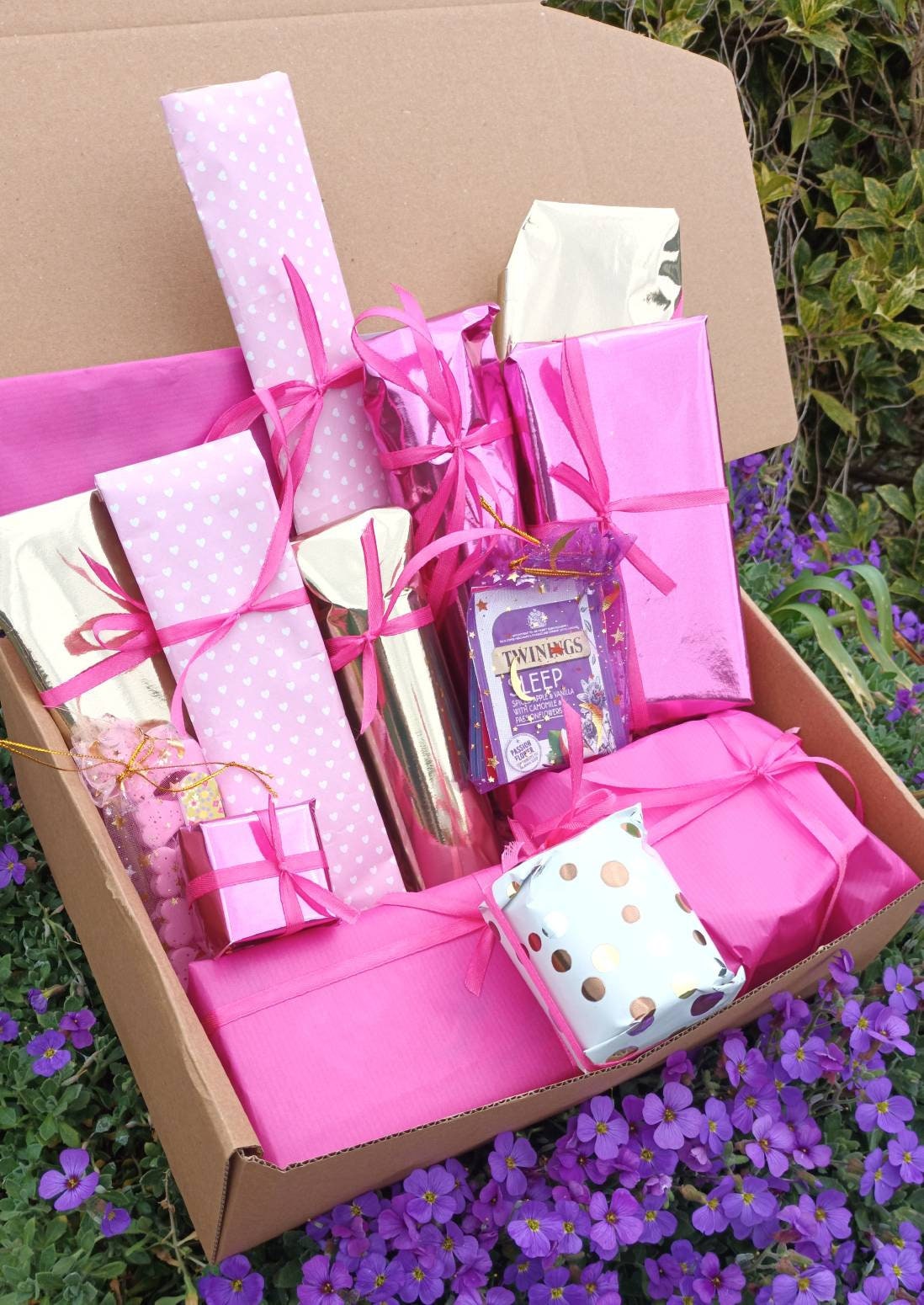  TheraBox Caja misteriosa con 8 productos de bienestar y cuidado  personal, caja misteriosa sorpresa que las mujeres aman como regalo de  cuidado personal para cada ocasión : Belleza y Cuidado Personal