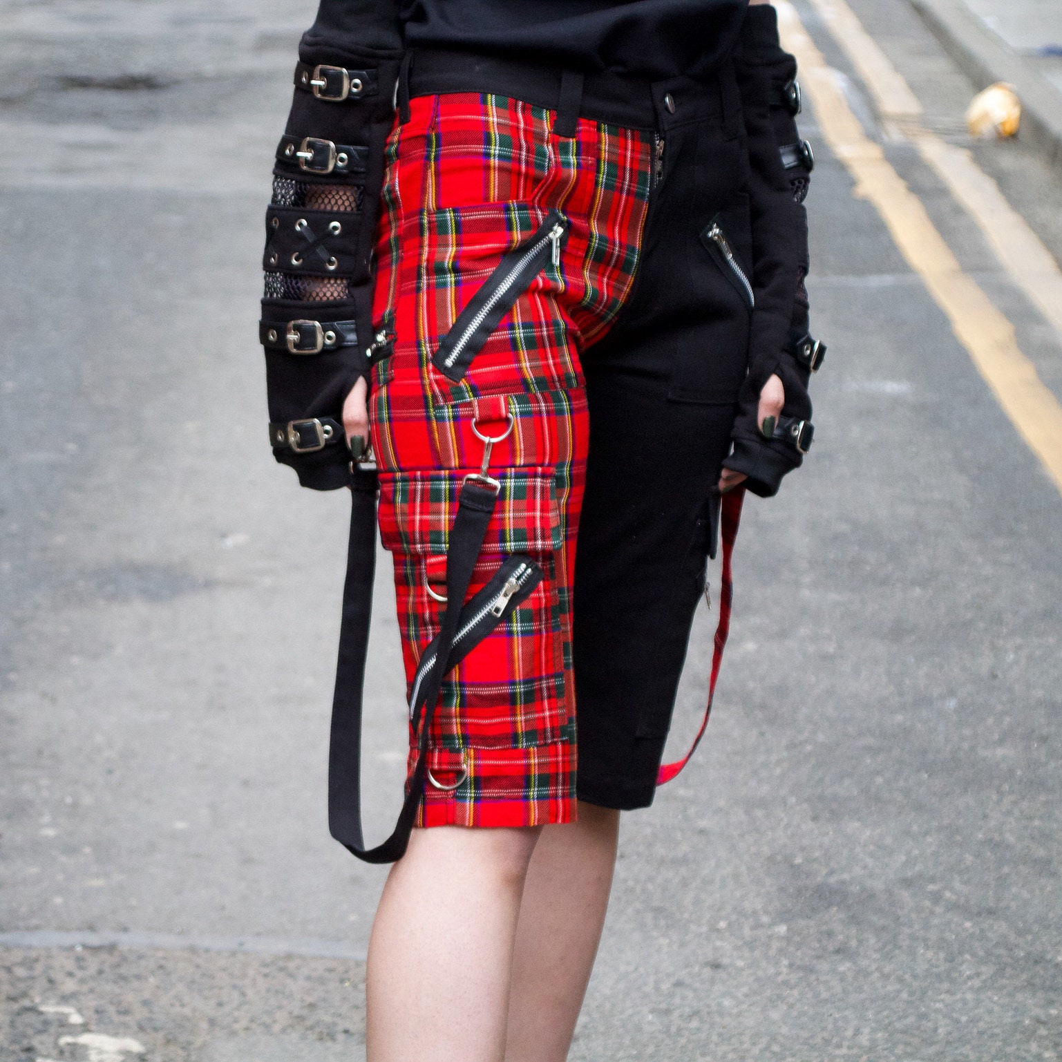 Red Tartan Black Punk Emo Rock Grunge Outfit Aesthetic Dark Fashion  Alternative Split Leg Zipper 3/4 Shorts -  Canada