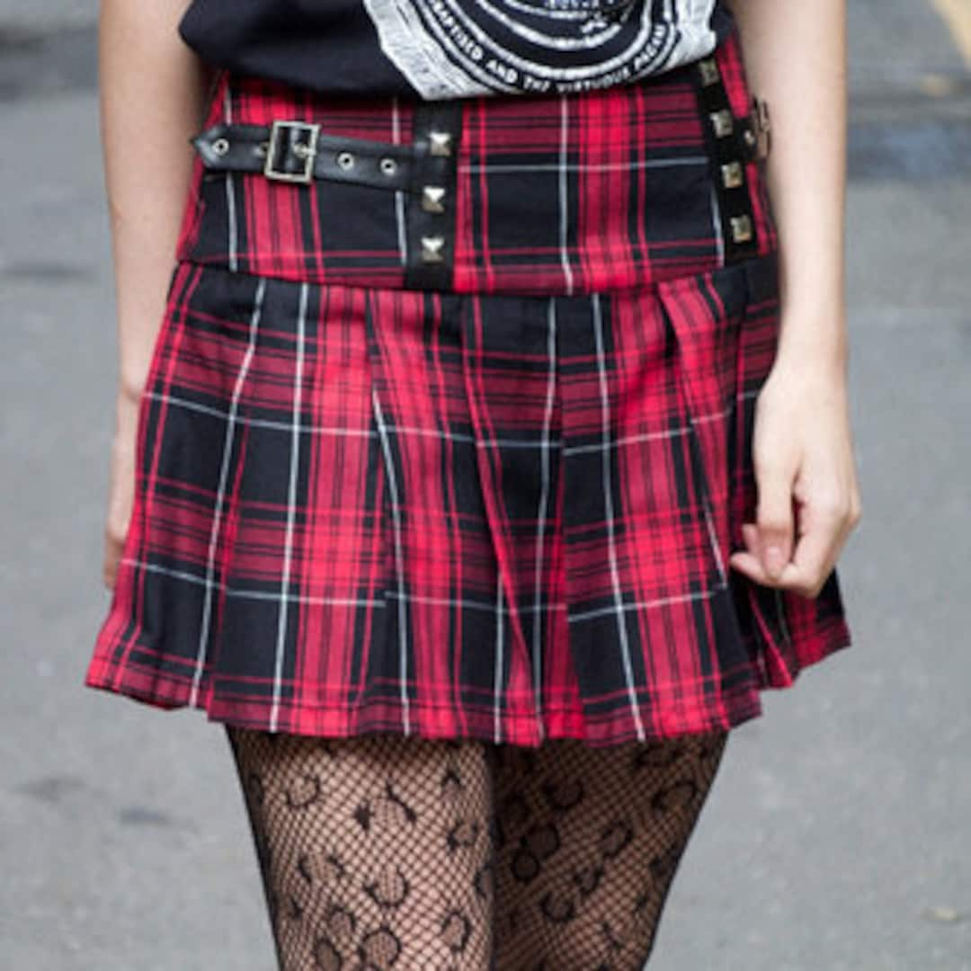 Tartan Red Grunge Mini Skirt, Preppy Plaid Pleated Skater Skirt, Punk High  Waist Short Skirt, Plus Sizes Available, Made to Order -  Canada