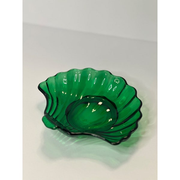 VTG MCM Anchor Hocking Forest Green Glass Shell Dish Candy Trinket Plate