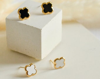 Small golden black or white clover earrings for good luck - Minimalist and boho lucky jewelry in waterproof stainless steel