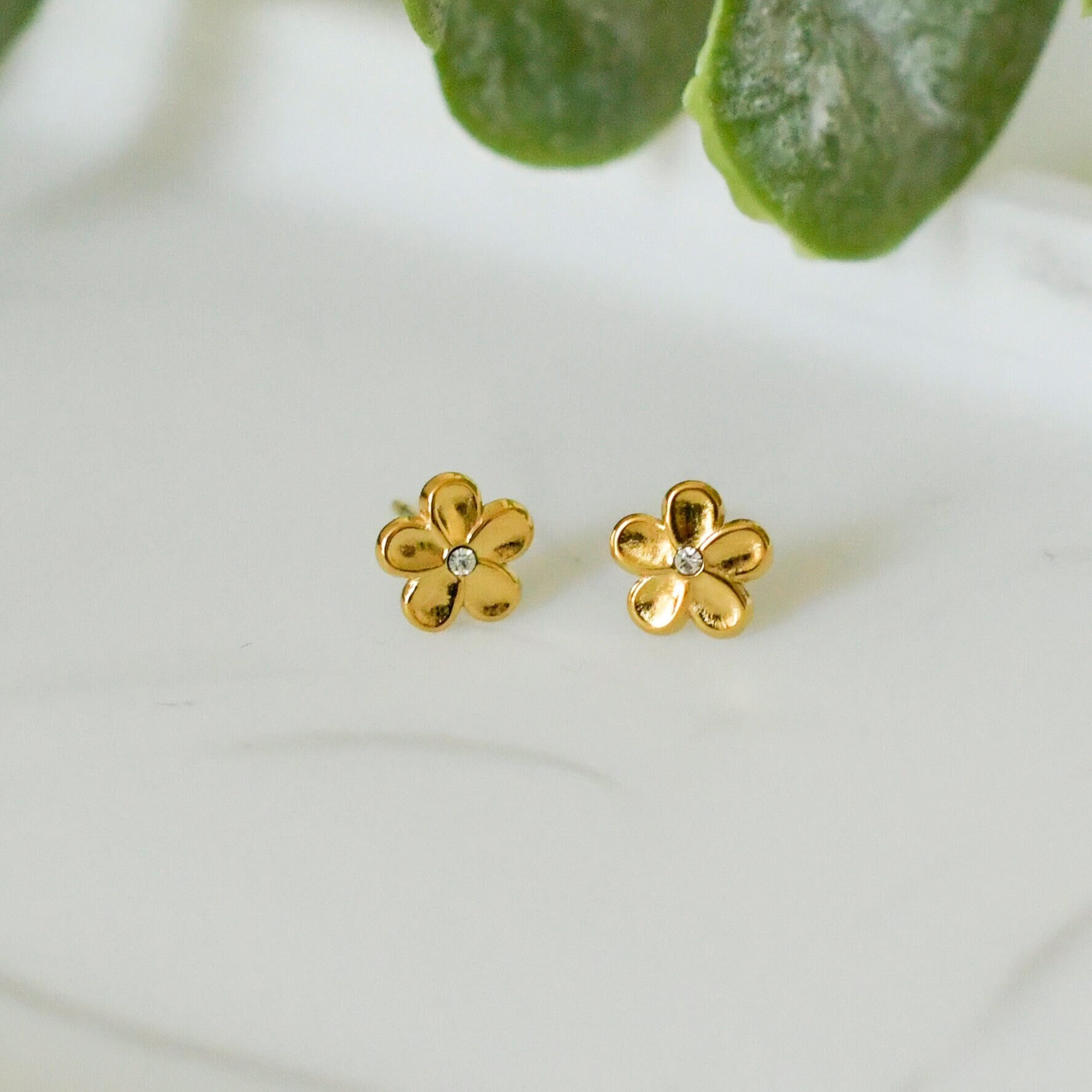 Indulgence Sunstone Earrings With Dual Color Freshwater Pearls Flower Studs  (s925 Gold Plated)