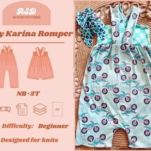 以下が含まれることがあります： 「Baby Karina Romper」のテキストが入ったベビーロンパースの縫製パターン。パターンには、ロンパースのデザインとサイズ範囲NB-5Tのイラストが含まれています。難易度は初心者で、ニット用に設計されています。ロンパースは、オートバイのプリントが入った水色です。