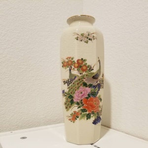 Peacock hand painted Vase, Japan Beige Flower Vase, Gold rim Vase, Oriental porcelain pheasant floral vase 11 inch tall, home decor vase