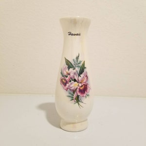 Hawaii Iridescent White Flower Vase, Hand painted Flower Ceramic Vase made in Hawaii, 7.5 inches Minimalist, Gift for Mom, Hawaii Souvenir