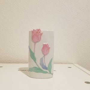 Vintage 1970s Tulip Vase, 3D pink Tulip Vase made in Japan, Otagiri Tulip Vase 5.5 inches Tall