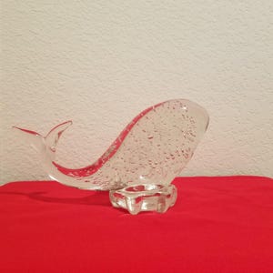 Clear Glass Whale Figurine – Handcrafted Crystal Animal Sculpture – Ocean-Inspired Decor