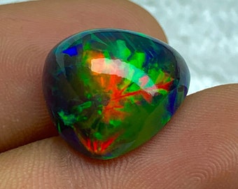 8.2ct Ethiopian Black Opal, Black Welo Opal Trillion Cab, Opal, Play Fire 5/5 Opal, Loose Gemstone Making Jewelry 15.4*15*8.8mm  EO-P-0808