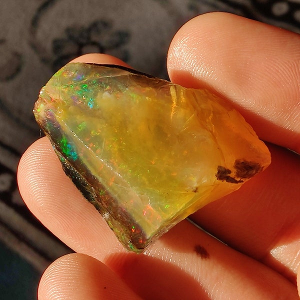 63ct Ethiopian Welo Opal Raw Specimen Rough Crystal Pin Rainbow Fires | Natural Earth Mine Contra-Luz Welo Opal Rough | OEO-R-0114