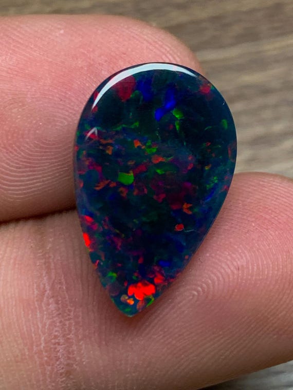 6.45カラット レインボー ハニカム ブラックオパール、最高級ブラック