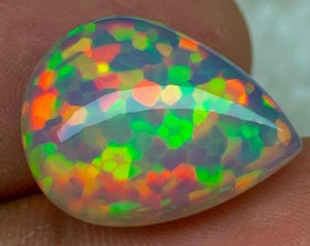 ハニカム模様のエチオピア産ブラックオパール 13.55ct ペアシェイプ
