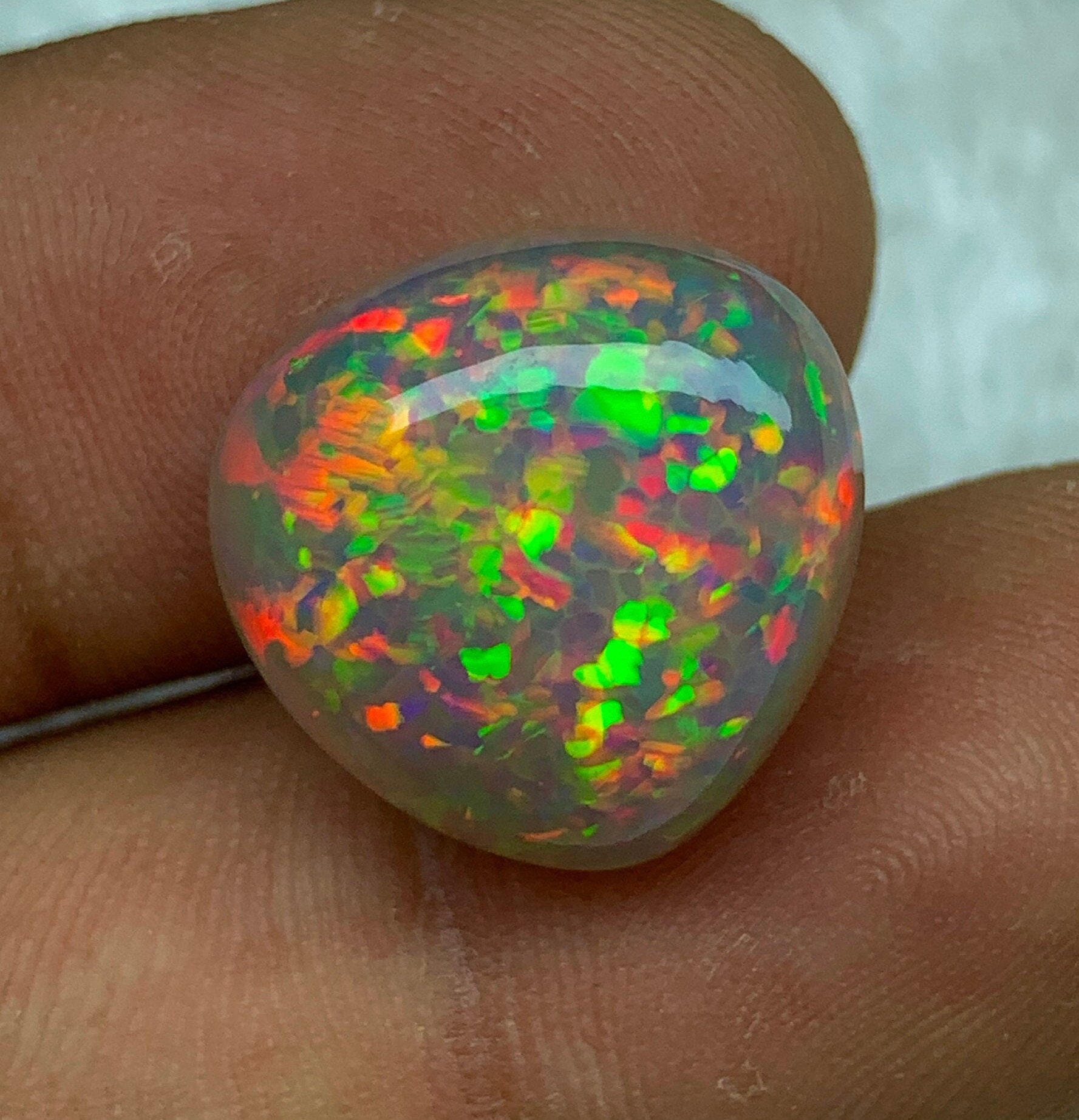 Honeycomb Pin Fires Opal Dark Base, Naturally Dark Welo