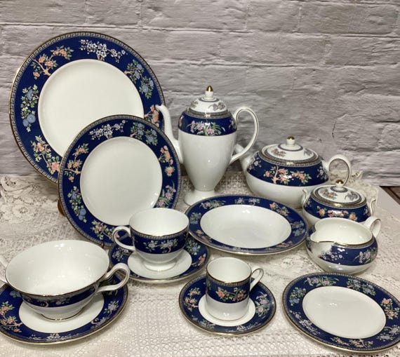 ウェッジウッド　ボーンチャイナ　BLUESIAM Vintage Wedgwood Blue Siam Bone China - Etsy