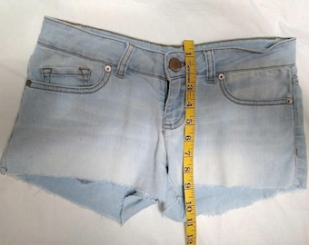 Sin Límites T5 "¡Botín - Shorts cortos!" ¡Cortos y sexys! Color denim claro