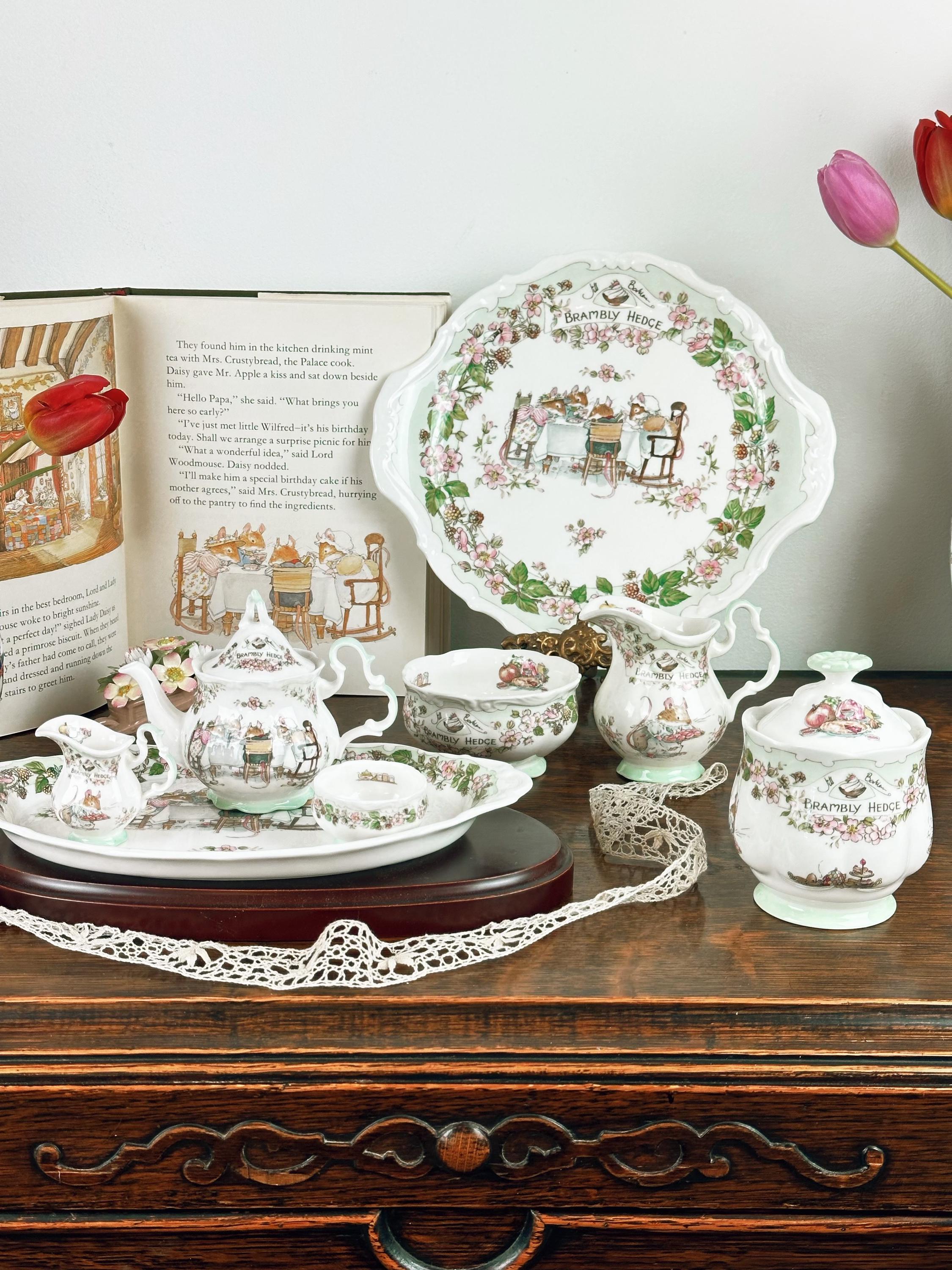 ブランブリーヘッジ 食器セット のばらの村のものがたり ロイヤルドルトン ブランブリーヘッジ 食器セット のばらの村のものがたり ロイヤル