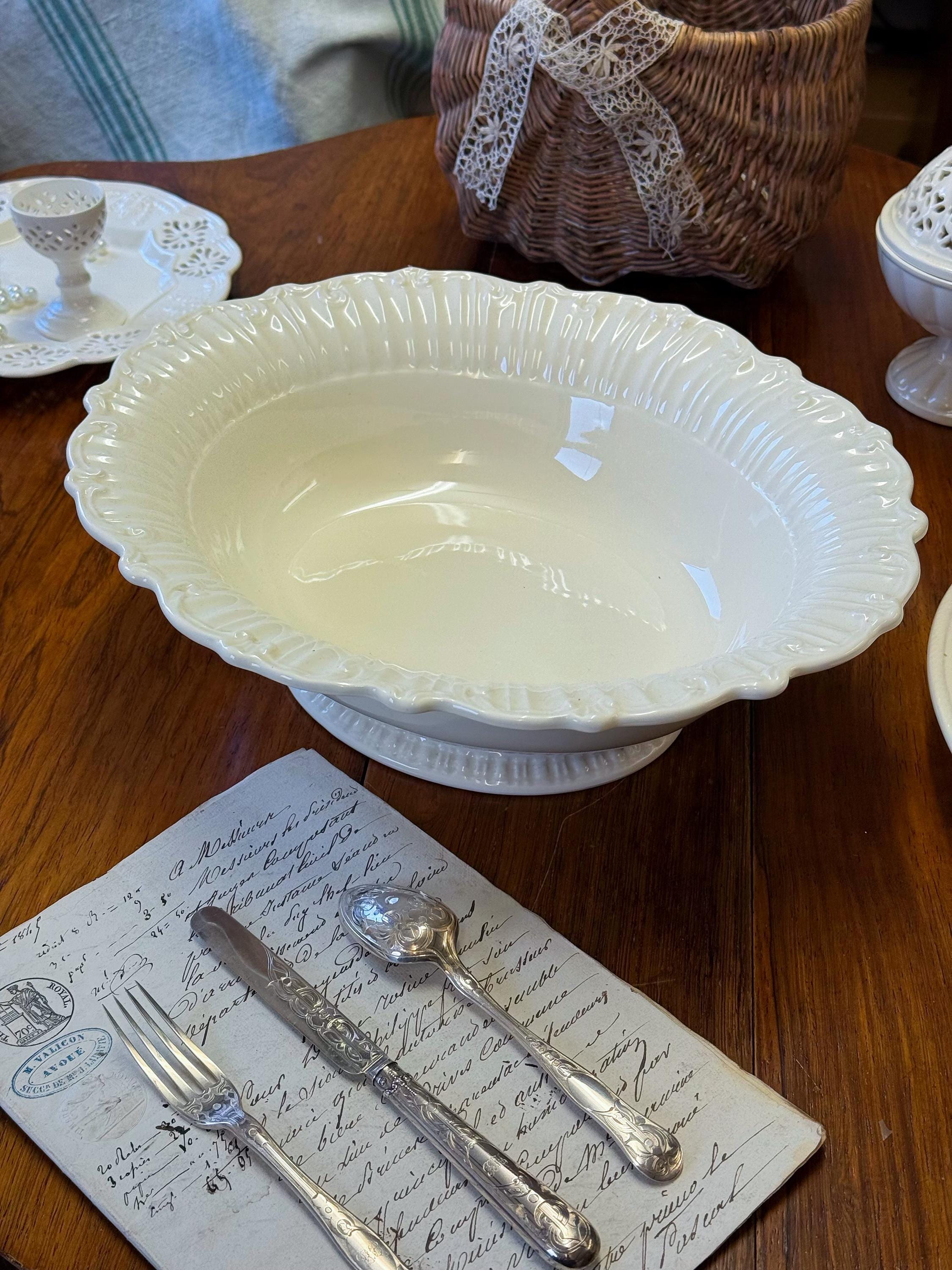 A Wedgwood Cobalt Decorated Reticulated Creamware Pot-pourri Auction