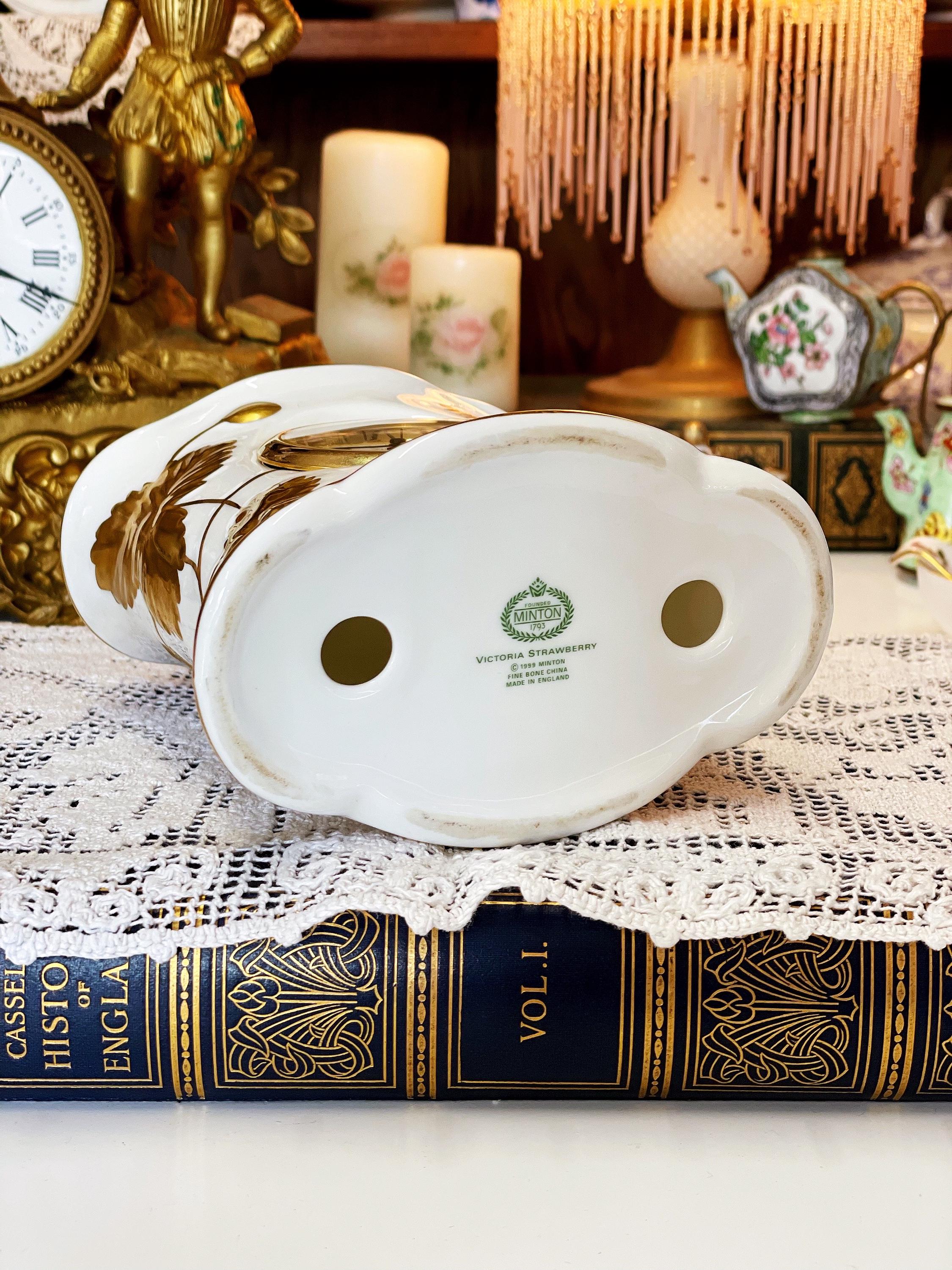 【MINTON】VICTORIA STRAWBERRY　プレート Minton, Victoria Strawberry White | Replacements, Ltd.