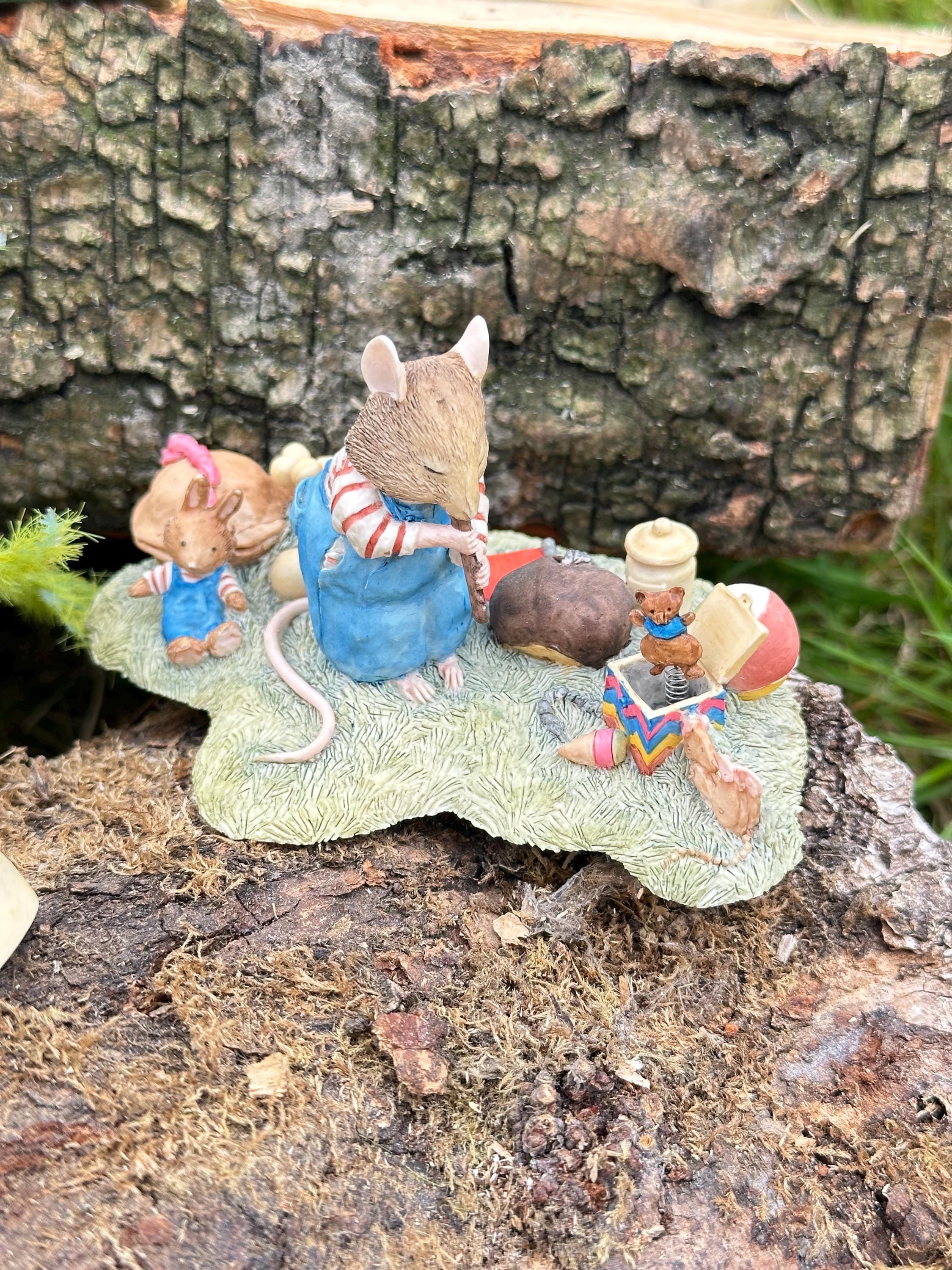 Brambly Hedge Figurines: Royal Doulton Border Fine Arts