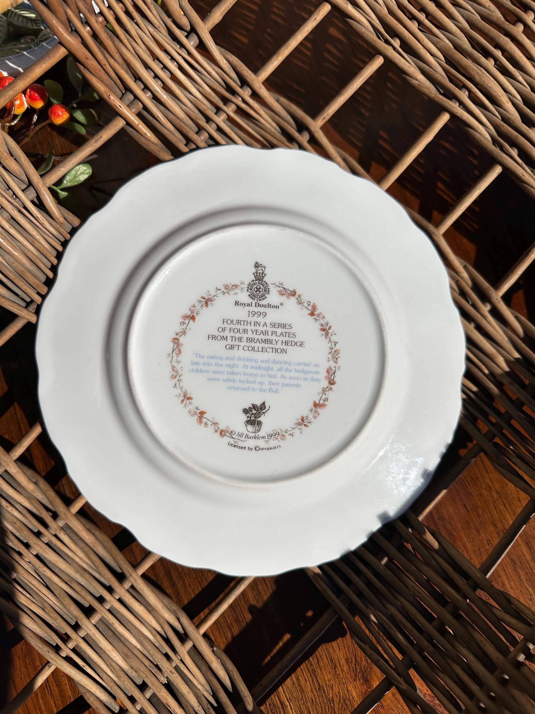 Royal Doulton Brambly Hedge 1996,1997,1998,1999 Year Plate - 1st