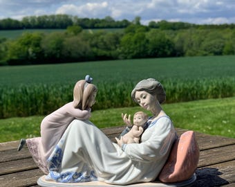 Lladro 1606 Mother And Daughter With Newborn Baby Figurine Rare Finds