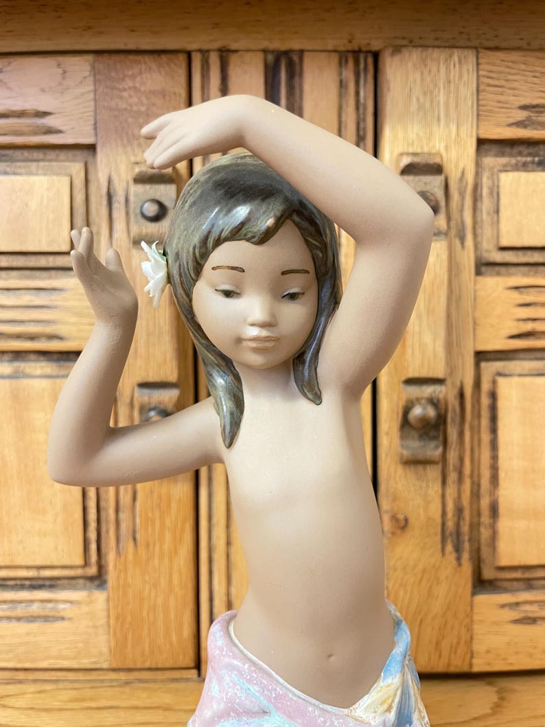 Lladro Tropical Flower Figurine - Thumbnail 3