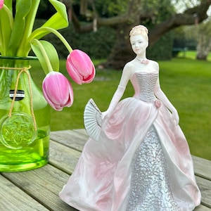 Coalport コールポート フィギュリン Age of Elegance Coalport コールポート フィギュリン Age of Elegance - メルカリ