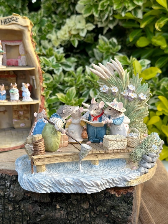 置物 Brambley Hedge Paperweight  置物 Brambley Hedge Paperweight Brambly Hedge Summer Story - 1000