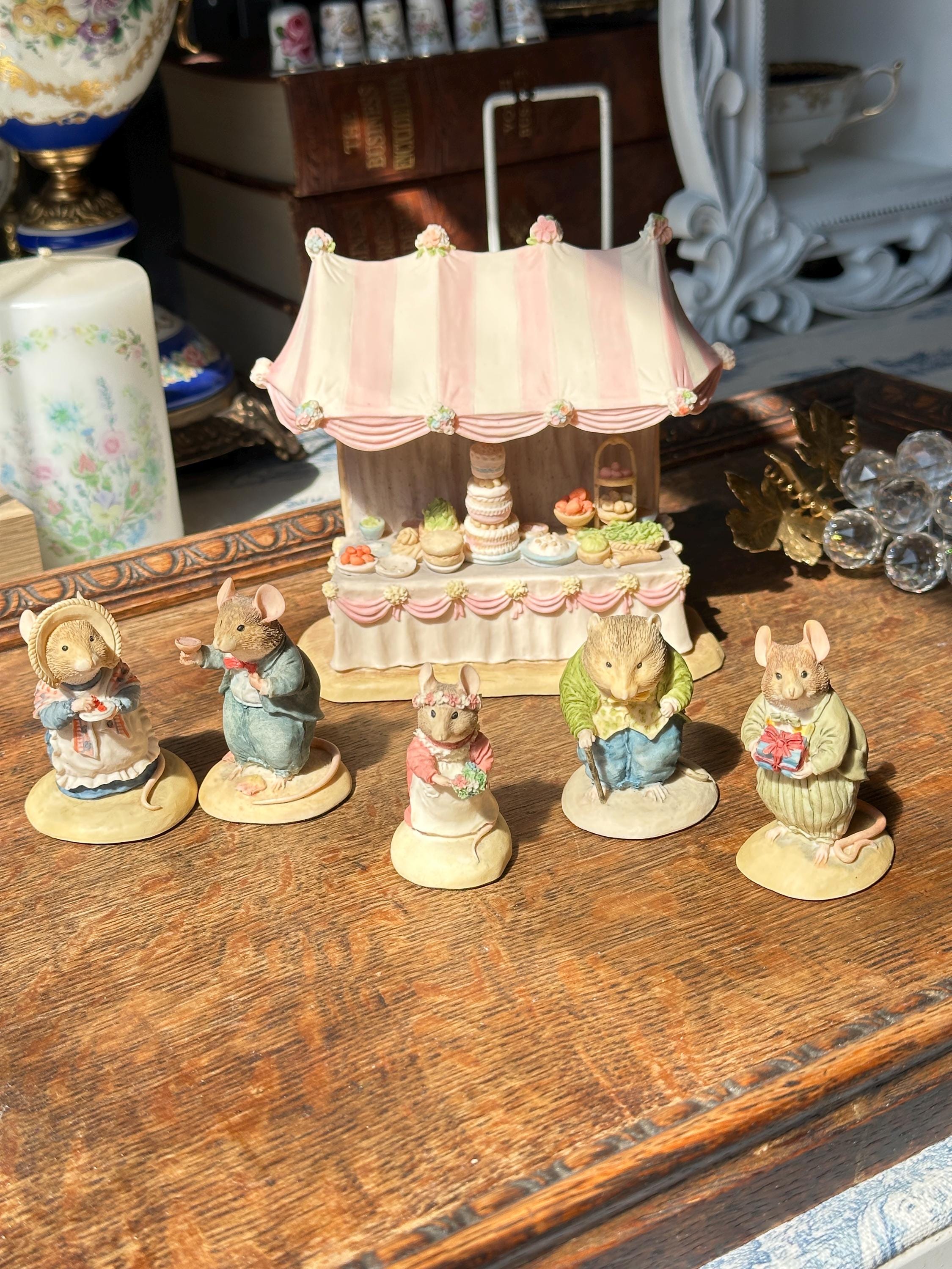 ヴィンテージのブランブリーヘッジウェディングテーブル：ボーダー