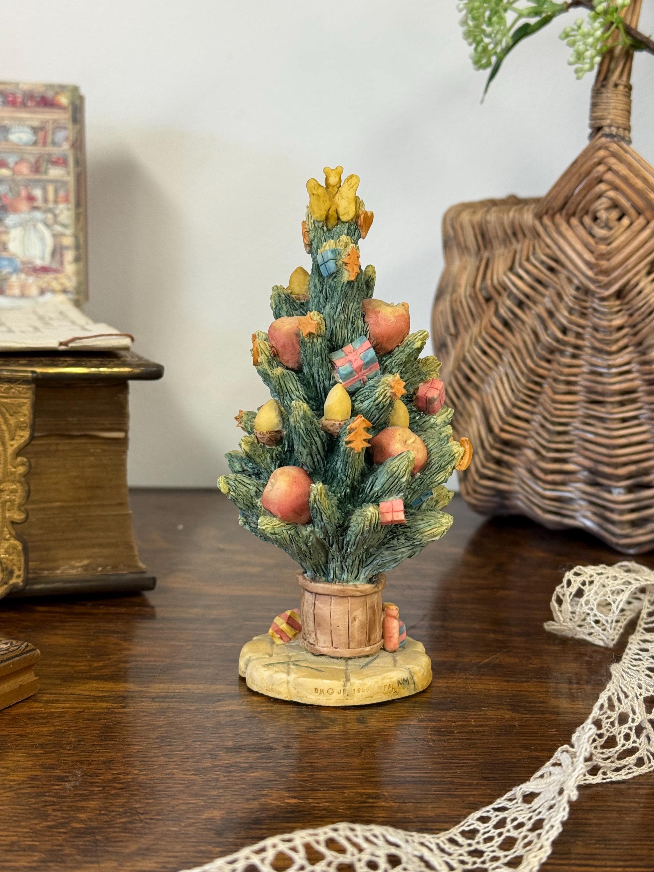 Brambly Hedge Christmas Tree BH23, Border Fine Arts. Gift for Her