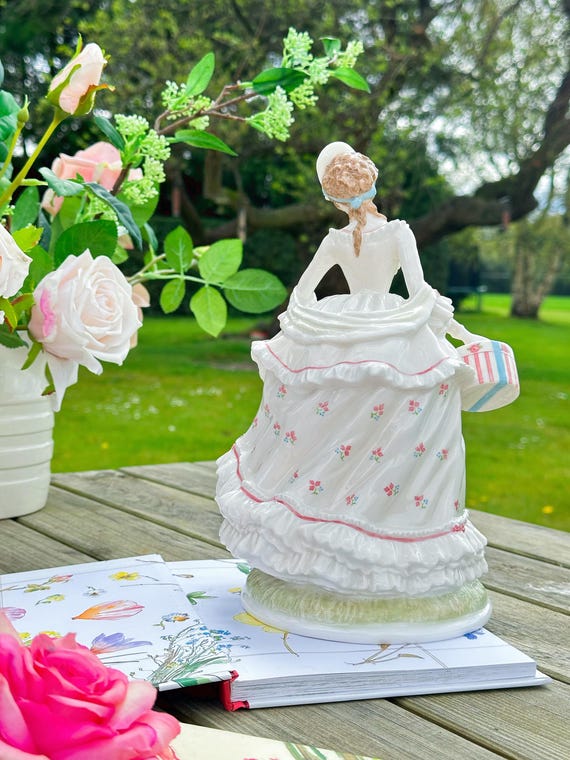 Rare Royal Worcester Seasons of Romance 'song of Spring' Follow