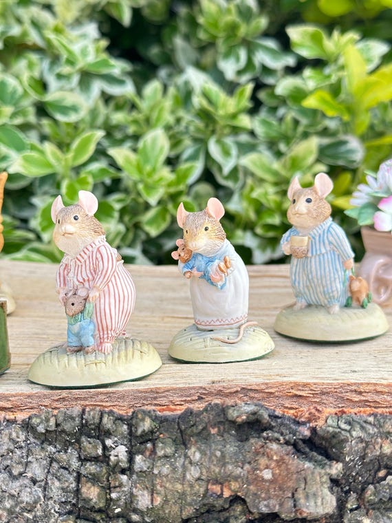 Brambly Hedge Mouse Figurines by Jill Barklem - Border Fine Arts