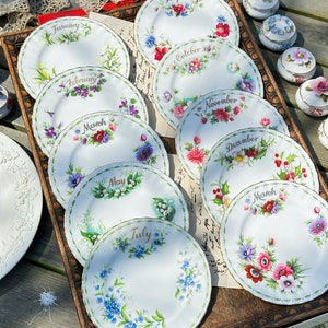 Royal Albert Flower of the Month Tea plate 16cm / Jan - Dec