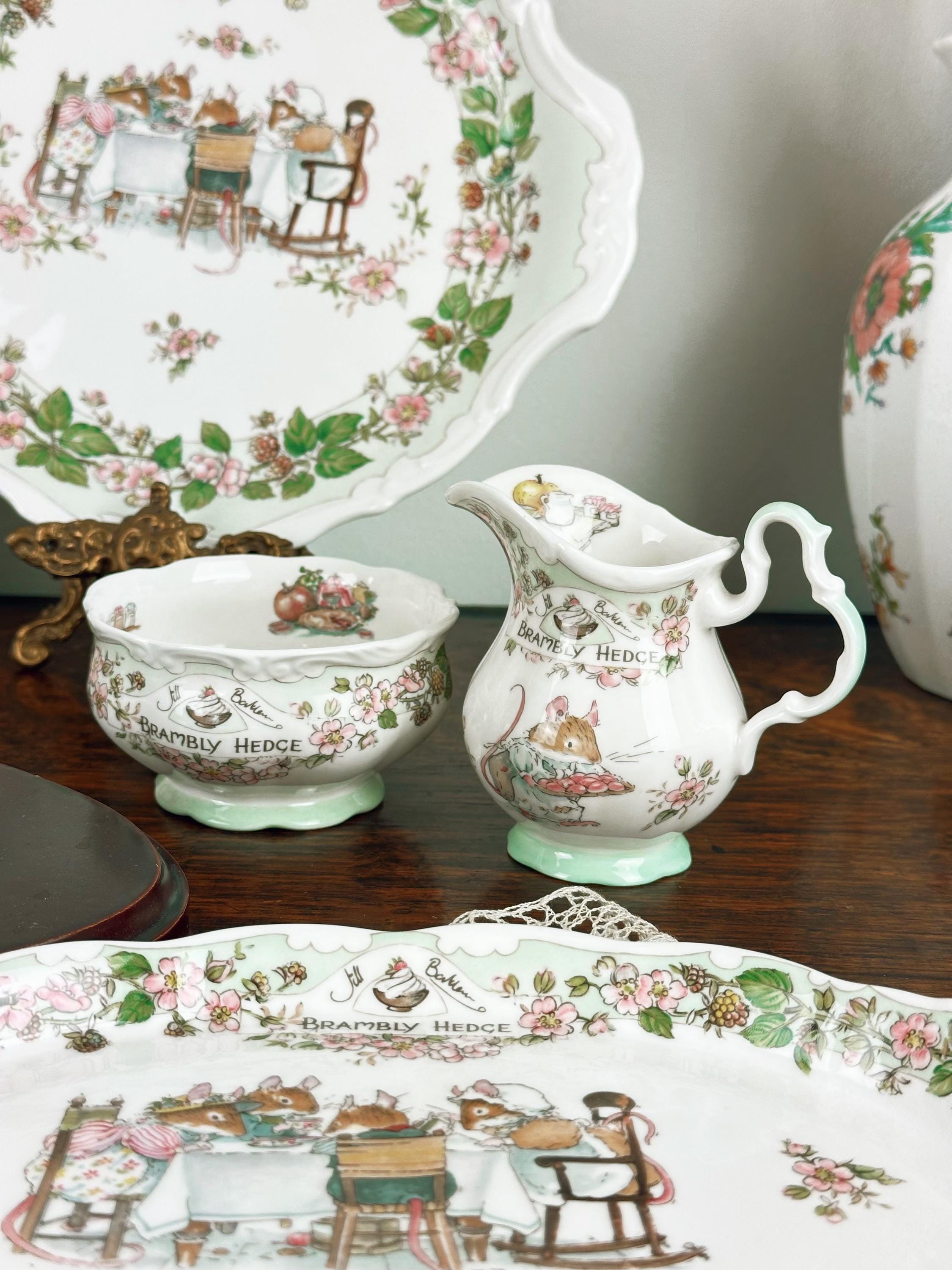 ロイヤルドルトン ブランブリーヘッジ ミニチュアティーセット：ボーン
