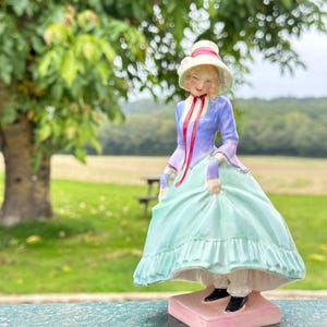 Original Royal Doulton Figurine Pantalettes HN1362