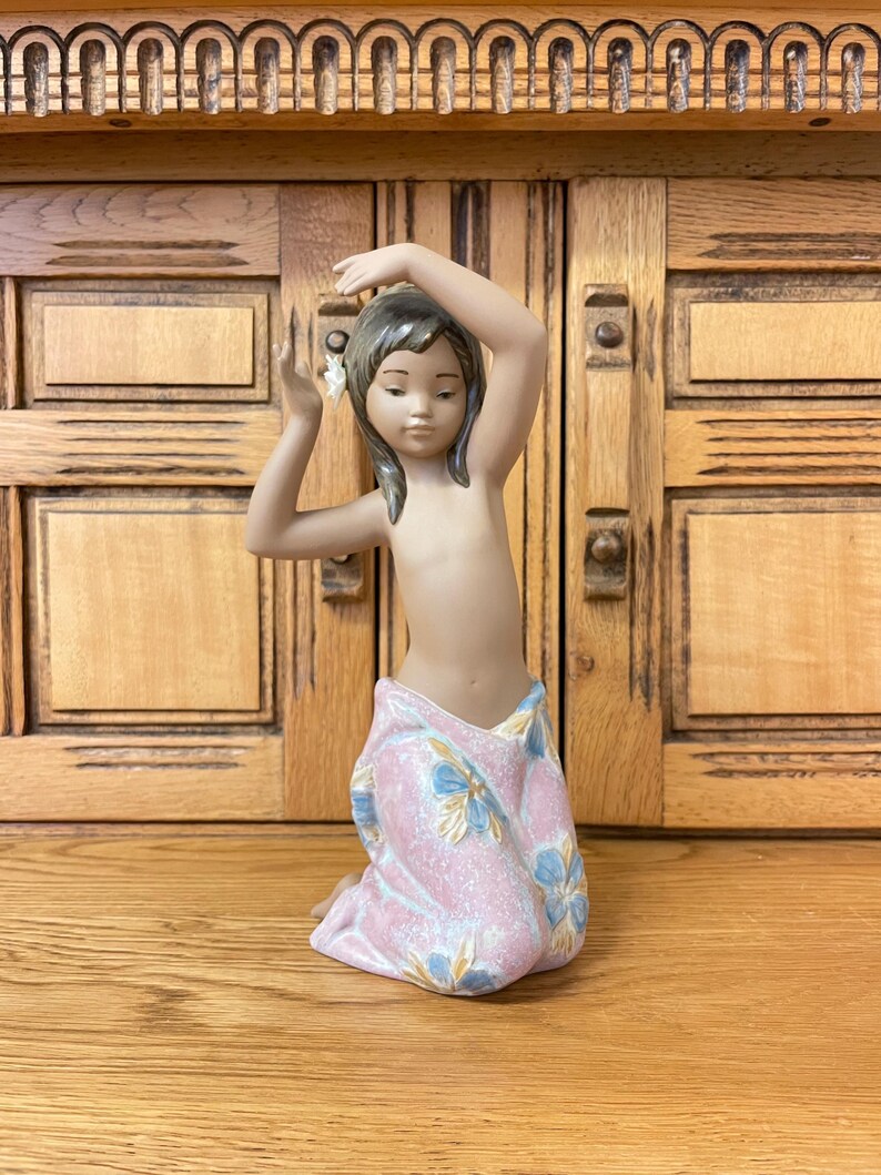 Lladro Tropical Flower Figurine - Thumbnail 5