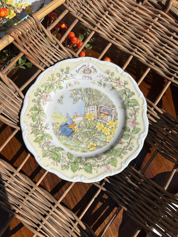 Royal Doulton Brambly Hedge 1996,1997,1998,1999 Year Plate - 1st