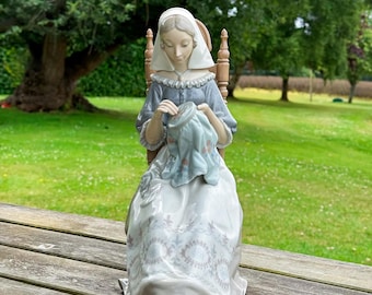 Lladro Embroiderer Figurine #4865: Salvador Furio, Spain, 11"