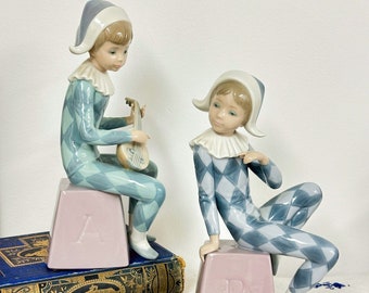 Lladro 8 1/2" Figurine 5075-5076 Harlequin A,B, Boy Jester Mandolin 1980s Excellent