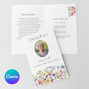 Puede incluir: Un programa de servicio conmemorativo con un diseño floral. El programa incluye una foto de Mary Smith, fechas y el texto "Celebrando la vida de". El programa también presenta el orden del servicio y un poema.