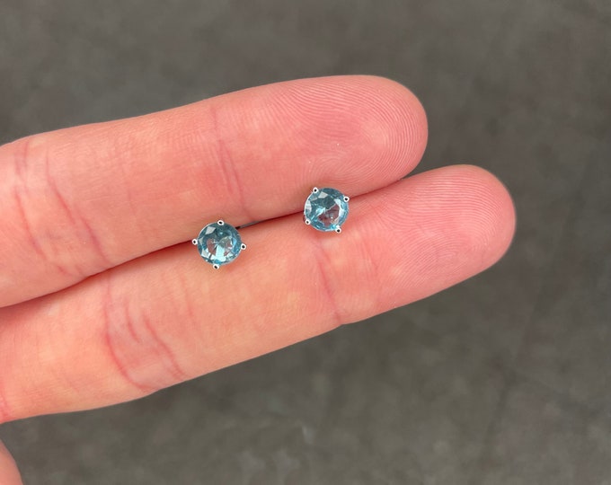 Sterling Silver Round Cut Aquamarine Gemstone Studs