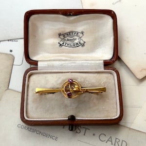 Art Nouveau 9ct GOLD bar brooch antique decorative leaf and flower design