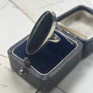 Vintage ONYX and SILVER statement ring .925 sterling silver chunky statement ring, oval shaped gem,size J