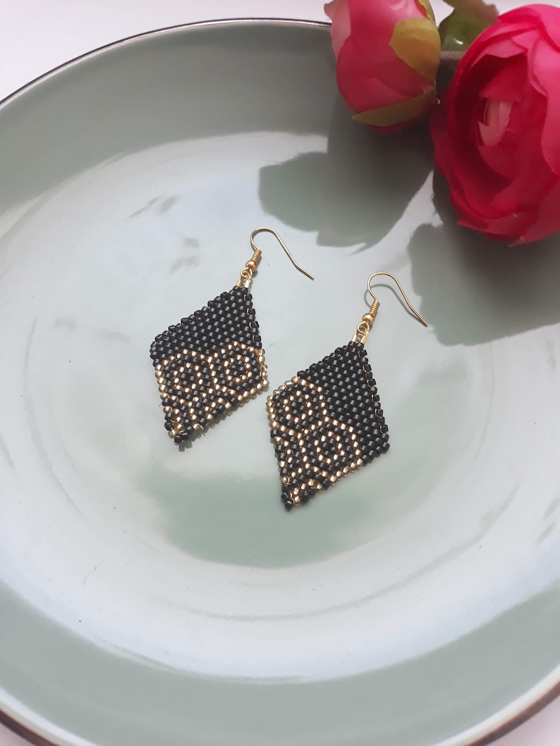 Earrings in black and gold, Handwoven beaded earrings,Gold Black earrings with beads zdjęcie 7