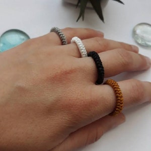 Ring mit Makrameeknoten, gestrickte Makramee Ringe, gestrickte Herrenringe, Damenringe, Surfring für Ihn