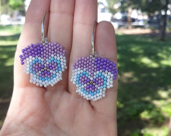 Violet Flower Earrings,Hand Woven Beaded Violets,Violet Jewelry,Flower Earrings