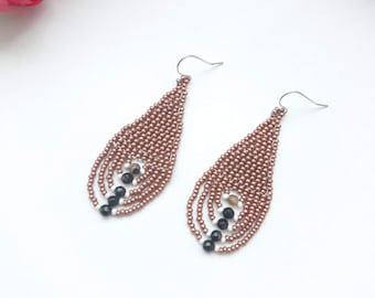 Dark agate and seed bead earrings,Copper-colored and faceted agate earrings, Matte  jewelry for her