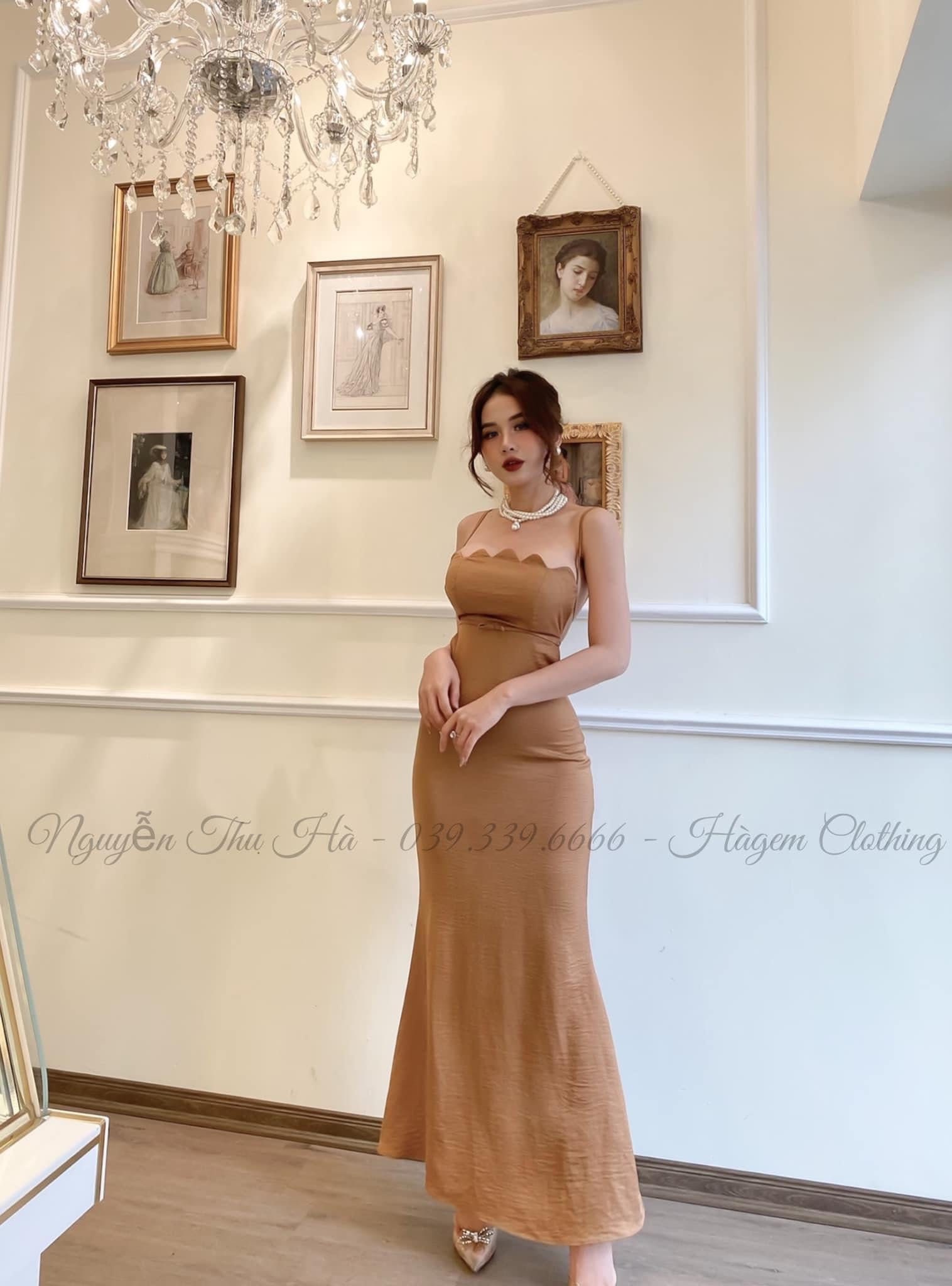 'Night's Wink' Backless Maxi Dress