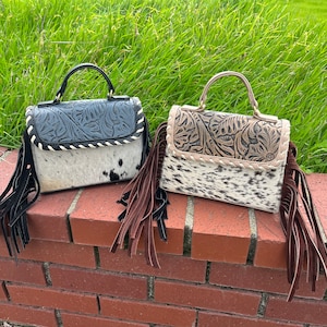 Borsa a mano in pelle di vacchetta con frange